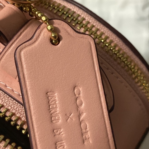 Coach observed by us heart shaped purse New - Picture 3 of 6